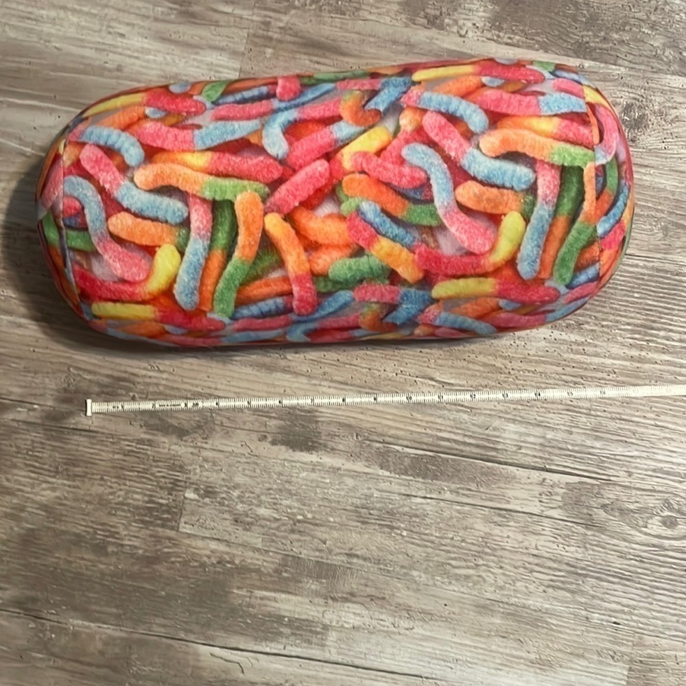 Pillow - Picture 4 of 5